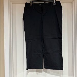 Lee Black Modern series curvy capris